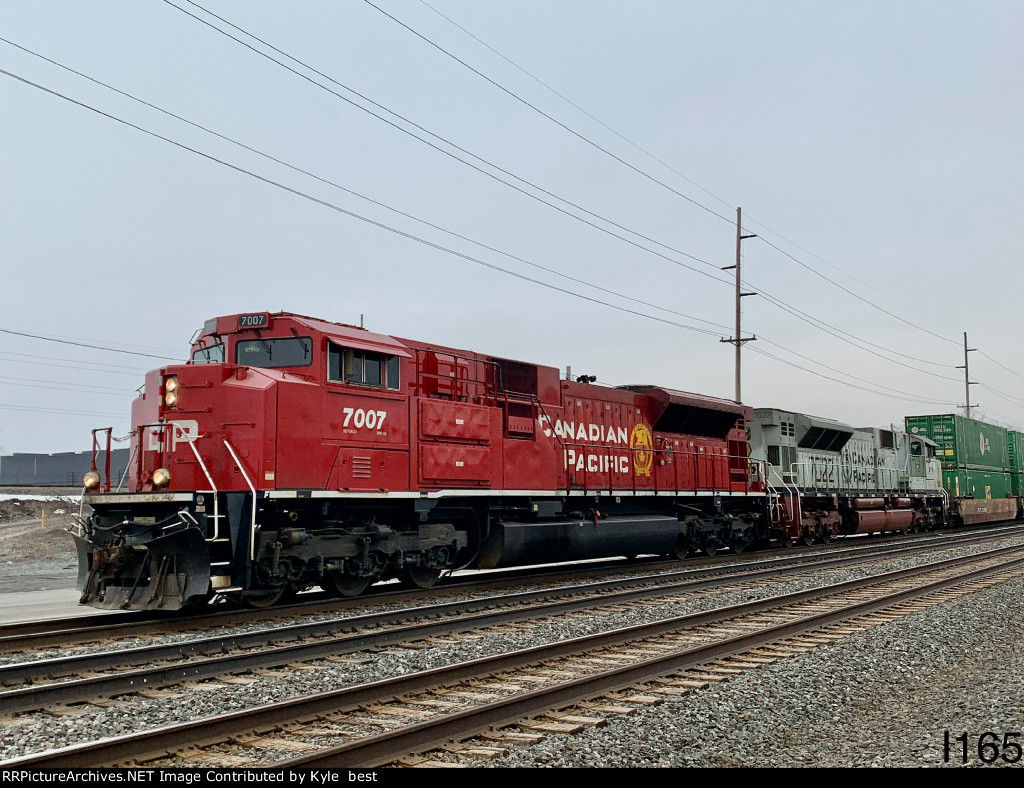 CP 7007 on I165